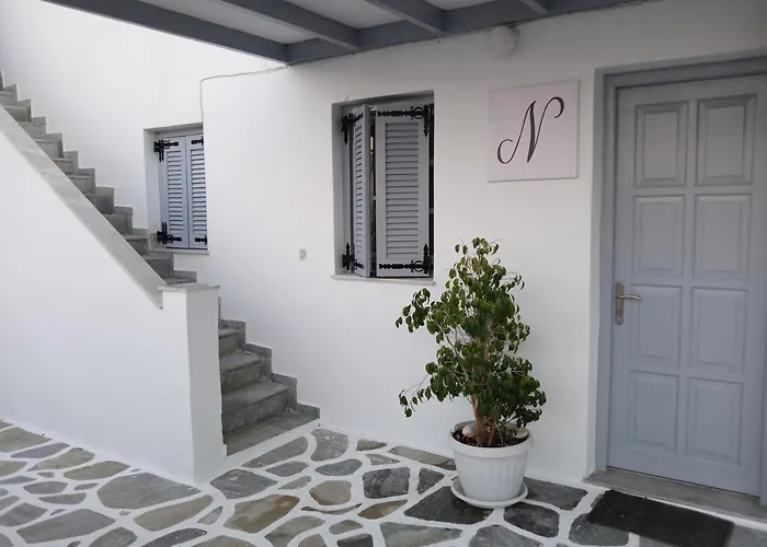 アパート Nektarias No3 ナウサ